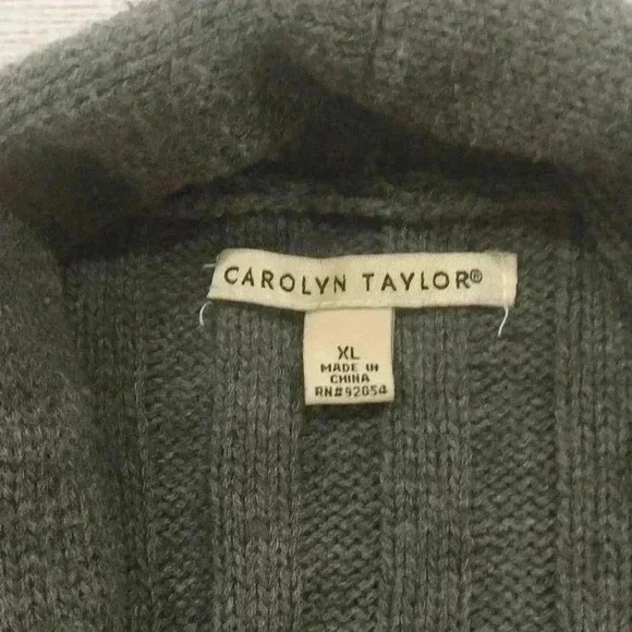 Carolyn Taylor Cardigan Sweater - Picture 4 of 9